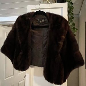 Super cute vintage fur shall